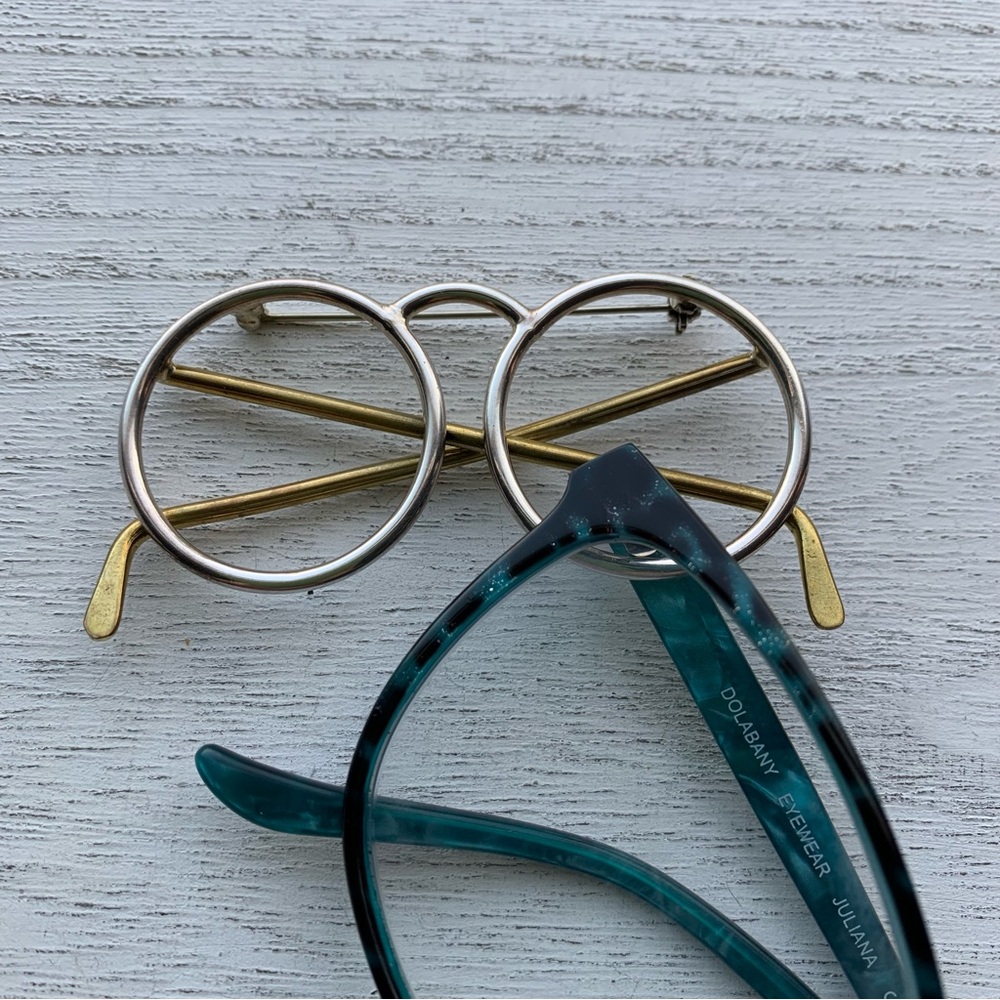 Eyeglasses Pin Looks Like Eyeglasses